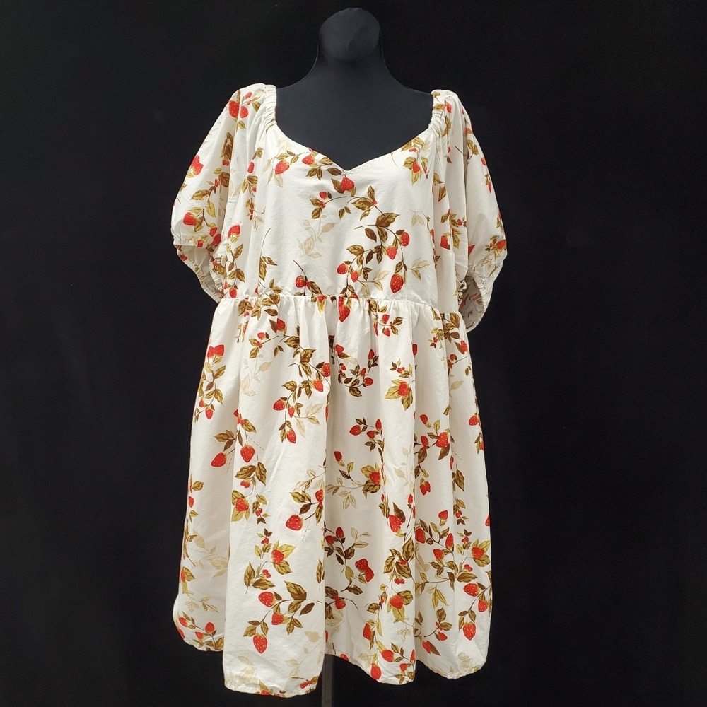 Old Navy Strawberry Print Dress Size 2X Puff Sleeve Smocked Market Fruit White